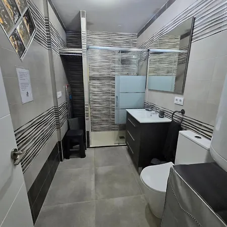 Triana Con Encanto Apto Amplio Y Comodo Apartment *